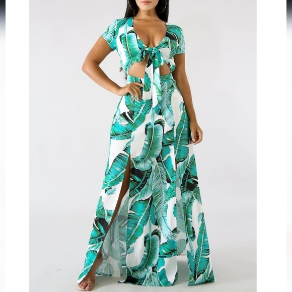Blithe Dresses & Skirts - Tropical Palm print cut out maxi vacation summer dress size small